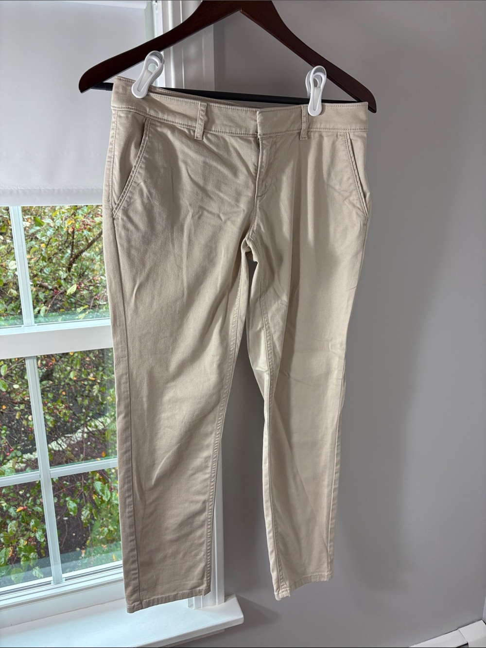 LOFT women’s Cream Chino Pants - Slim Fit